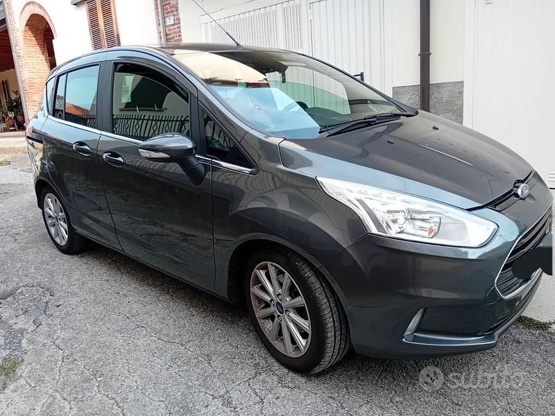 Usata Ford B-MAX 2016 Grigio Monovolume