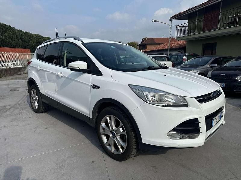 Usata Ford Kuga Titanium 150 CV (110 kW) 2016 Bianco SUV