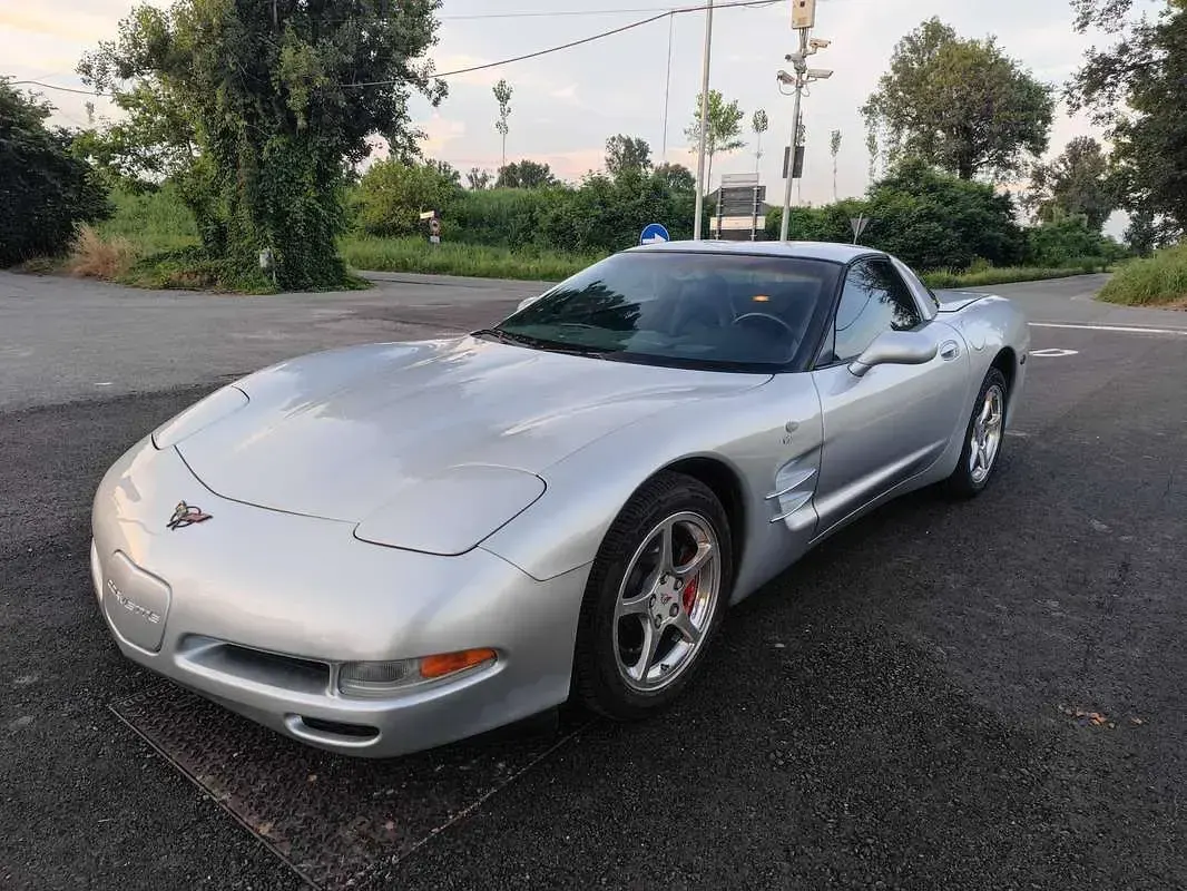 Usata Chevrolet Corvette LS 300 CV (220 kW) 2001 Argento Coupé