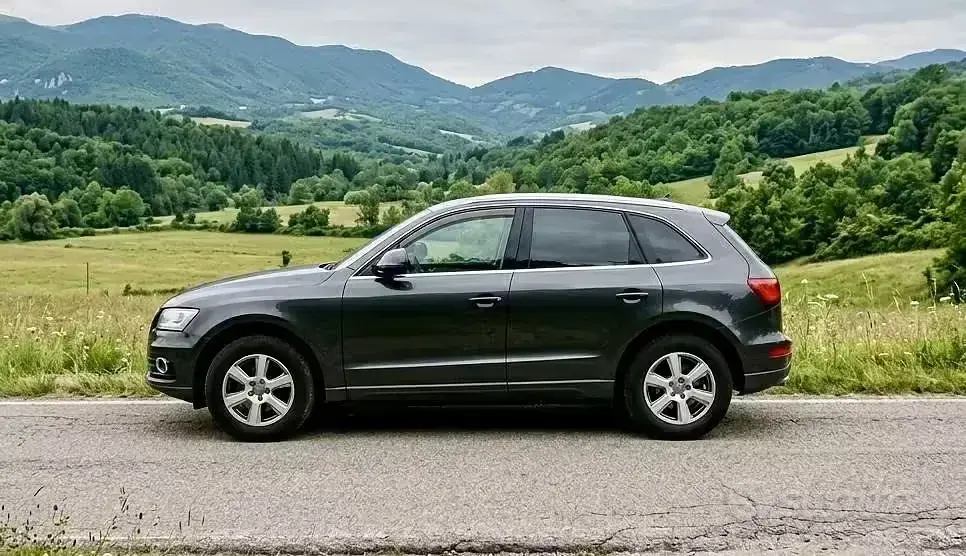 Usata Audi Q5 170 CV (125 kW) 2009 Grigio SUV