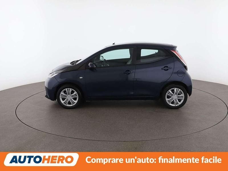 Usata Toyota Aygo X-play 70 CV (51 kW) 2015 Blu Utilitaria