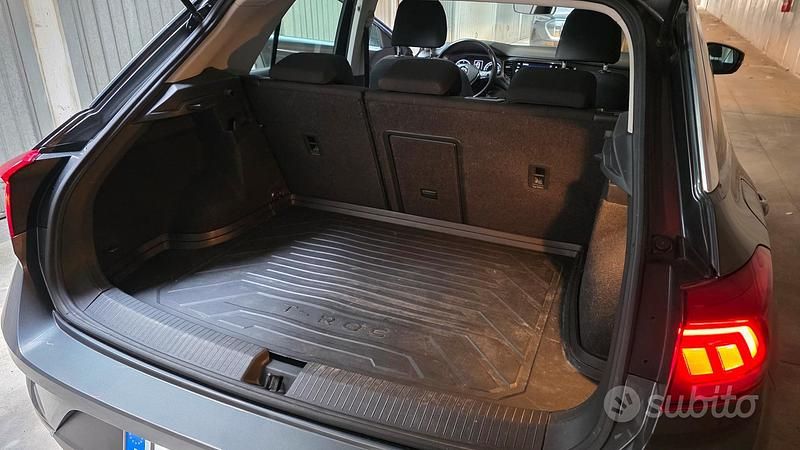 Usata VW T-Roc 2018 Grigio SUV