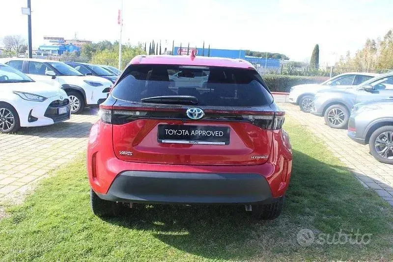 Usata Toyota Yaris Cross Trend 116 CV (85 kW) 2023 Rosso SUV