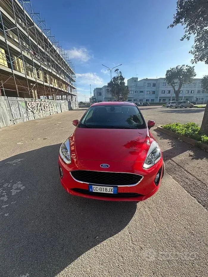 Usata Ford Fiesta 86 CV (63 kW) 2020 Rosso Utilitaria