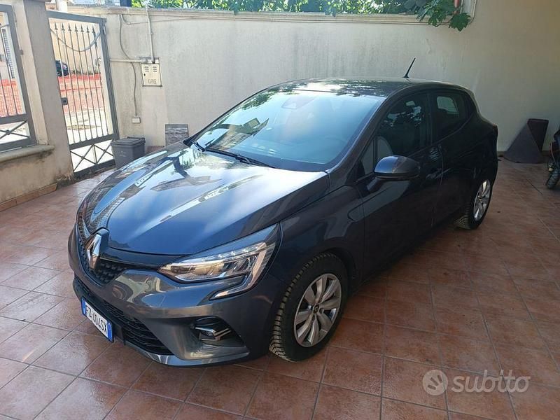 Usata Renault Clio IV Business 86 CV (63 kW) 2019 Altro metallizzato Berlina