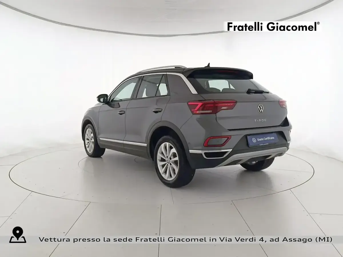 Usata VW T-Roc Style 116 CV (85 kW) 2025 Gray SUV