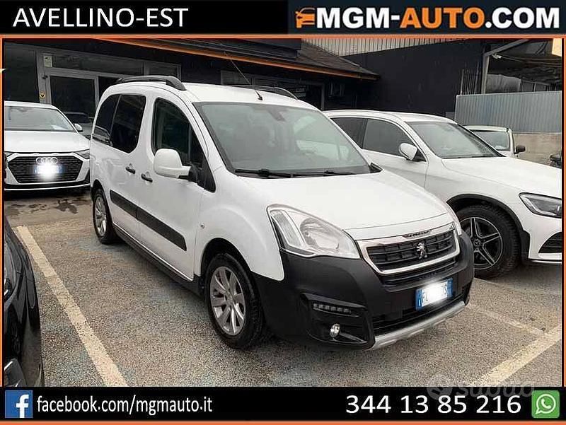 Usata Peugeot Partner Tepee Outdoor 99 CV (72 kW) 2016 Bianco Monovolume