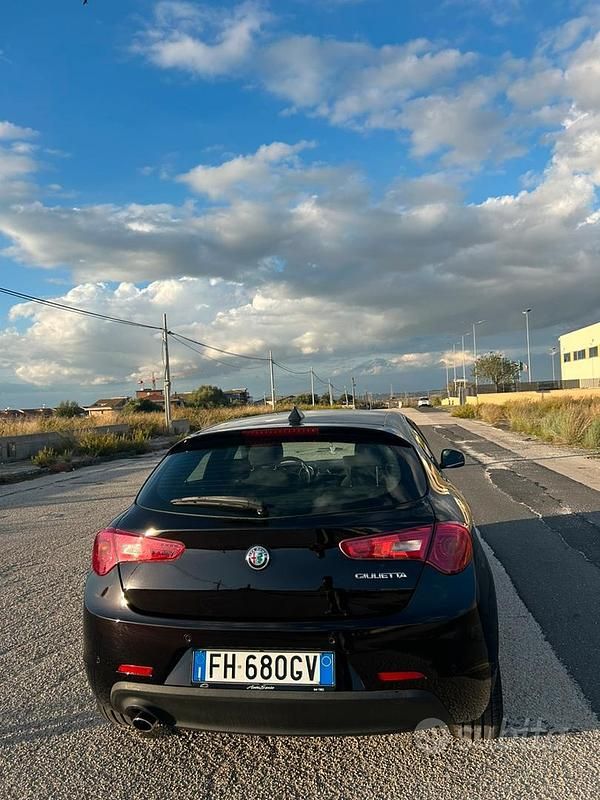 Usata Alfa Romeo Giulietta Super 120 CV (88 kW) 2017 Nero Berlina