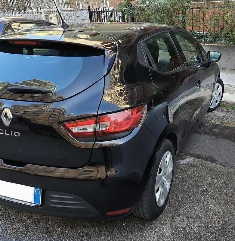 Usata Renault Clio IV Authentique 75 CV (55 kW) 2017 Nero Berlina
