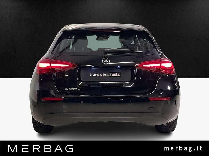 Usata Mercedes A180 Advanced 116 CV (85 kW) 2023 Nero Utilitaria
