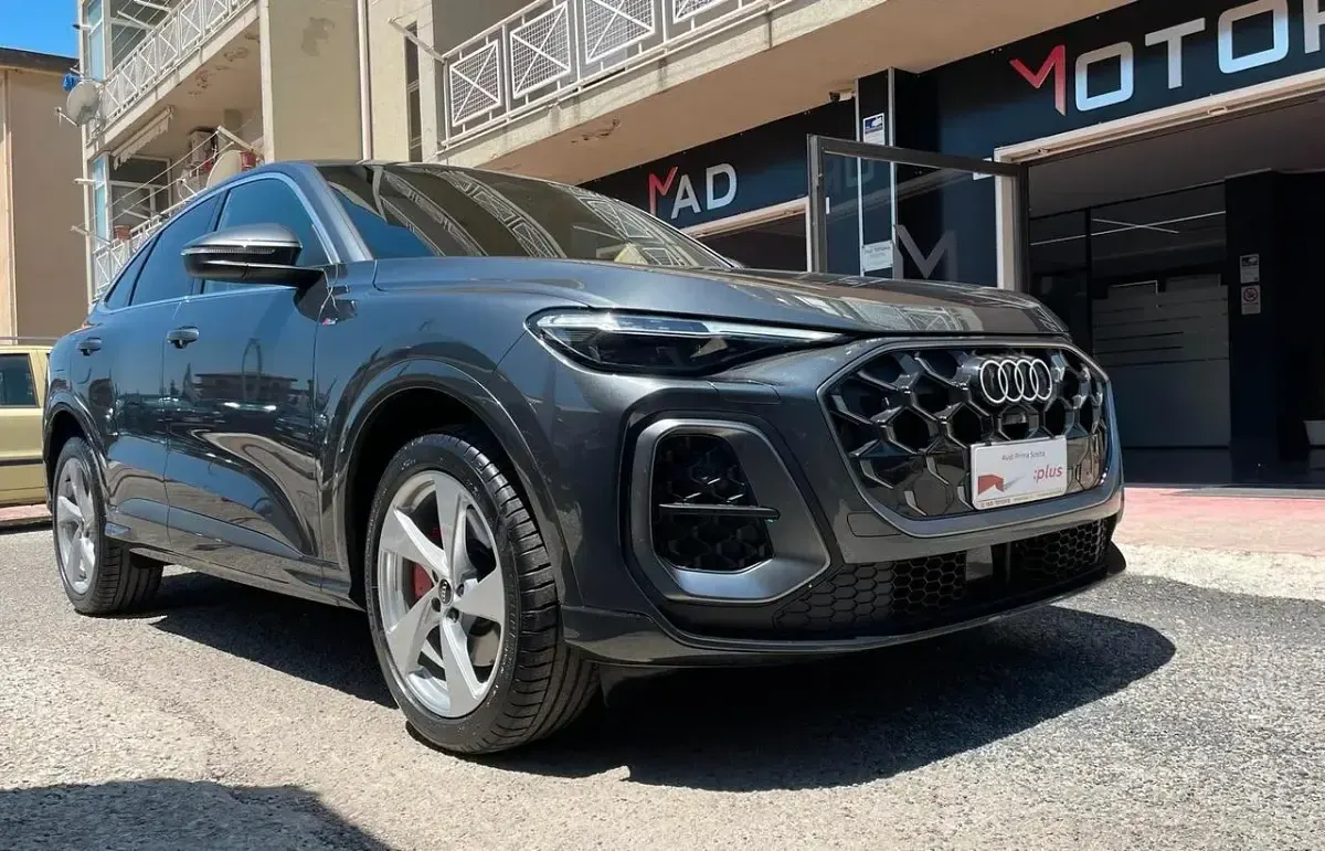 Nuova Audi Q5 S-Line 203 CV (149 kW) 2026 Grigio SUV