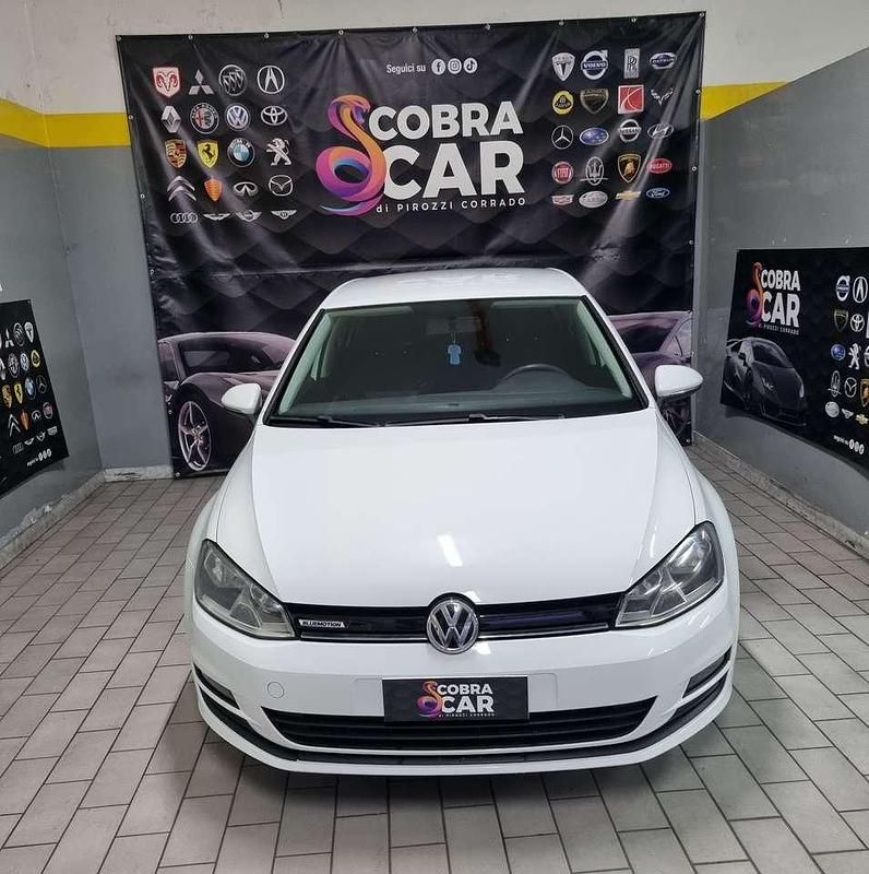Bianco Usata 2015 VW Golf Comfortline Tre volumi | 7499 € (Super prezzo) - Immagine 1/4