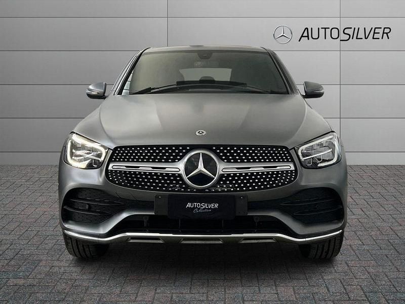 Usata Mercedes GLC300 Premium 245 CV (180 kW) 2023 Grigio selenite magno / metallizzato Coupé