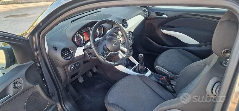Usata Opel Adam Glam 87 CV (63 kW) 2013 Grigio Utilitaria