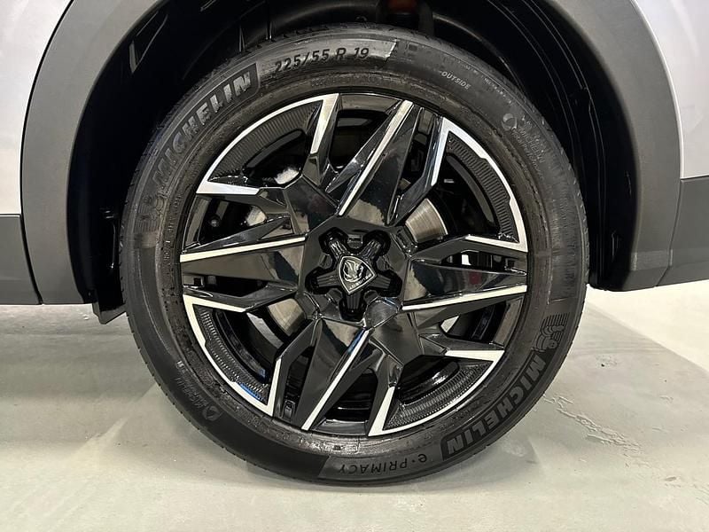 Usata Peugeot 5008 Allure 145 CV (106 kW) 2025 Grigio SUV