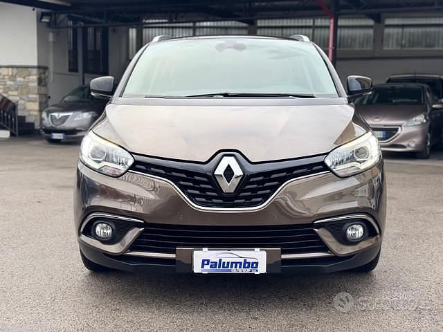 Usata Renault Grand Scénic IV 110 CV (80 kW) 2018 Marrone Monovolume