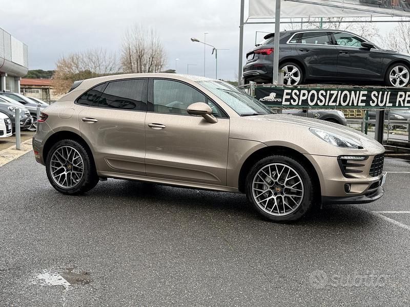 Używany Porsche Macan 250 KM (183 kW) 2016 Czarny SUV
