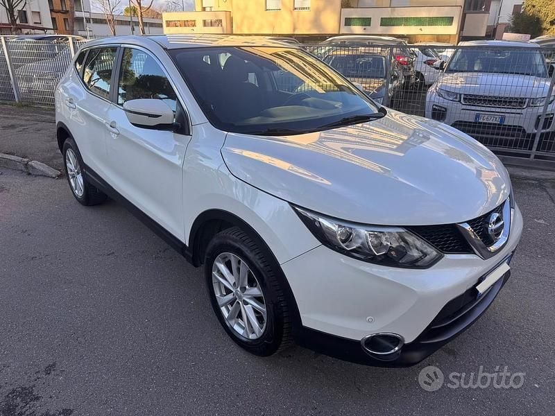 Usata Nissan Qashqai N-Vision 110 CV (80 kW) 2015 Bianco SUV
