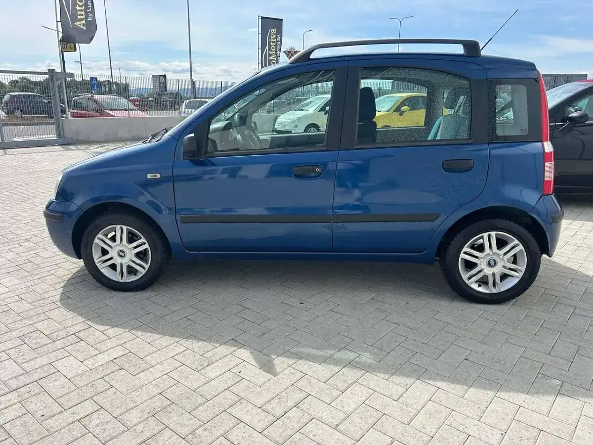Usata Fiat Panda Emotion 60 CV (44 kW) 2006 Blu/azzurro Utilitaria