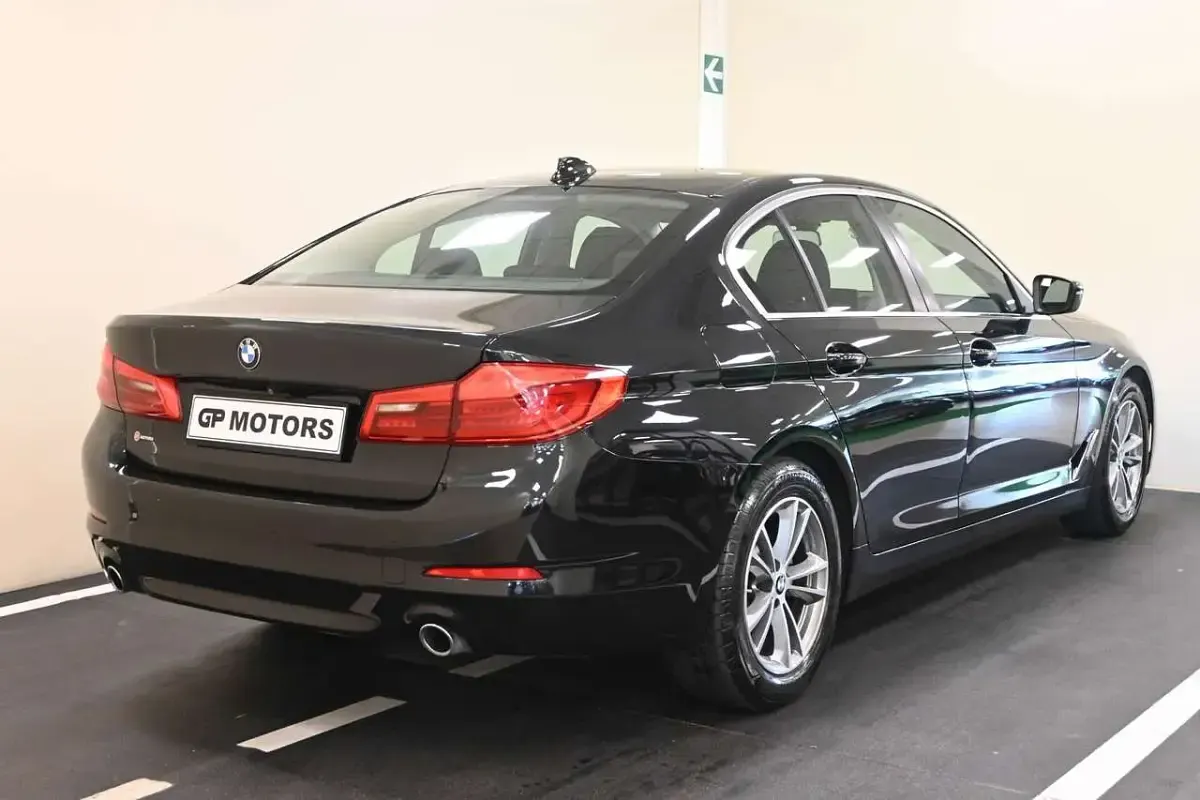 Usata BMW 520 190 CV (139 kW) 2017 Nero Berlina