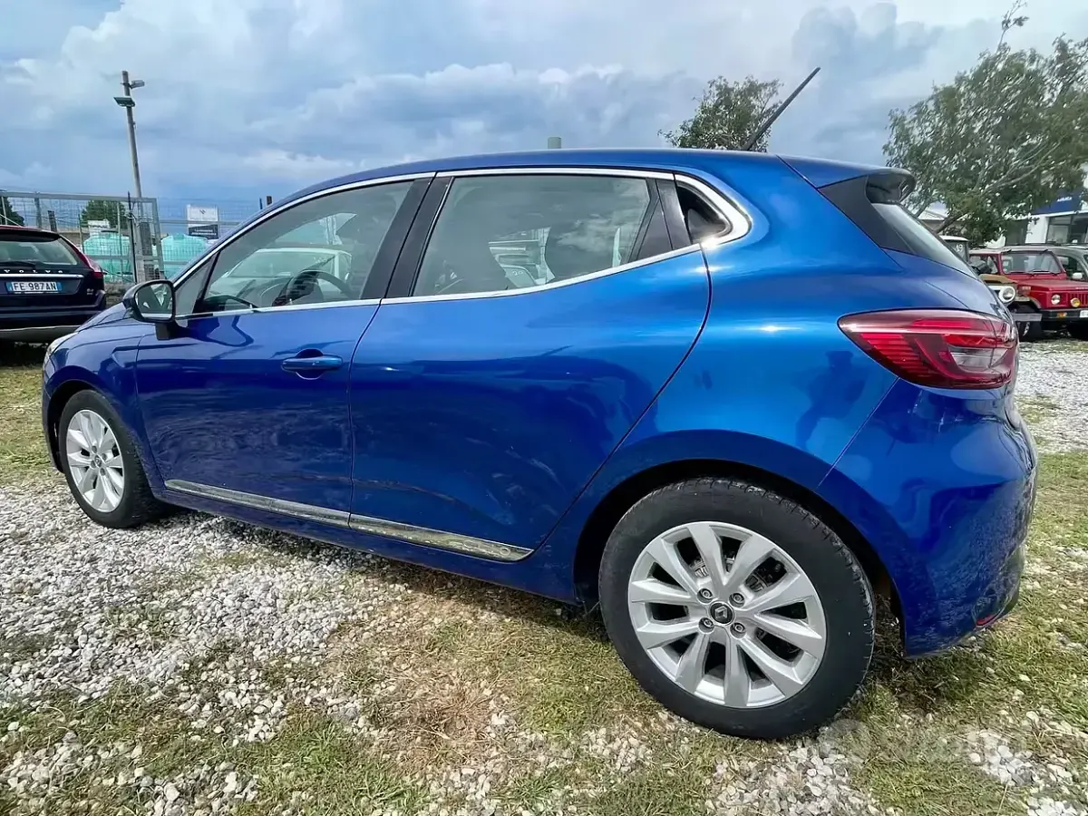 Usata Renault Clio V Intens 101 CV (74 kW) 2020 Blu Berlina