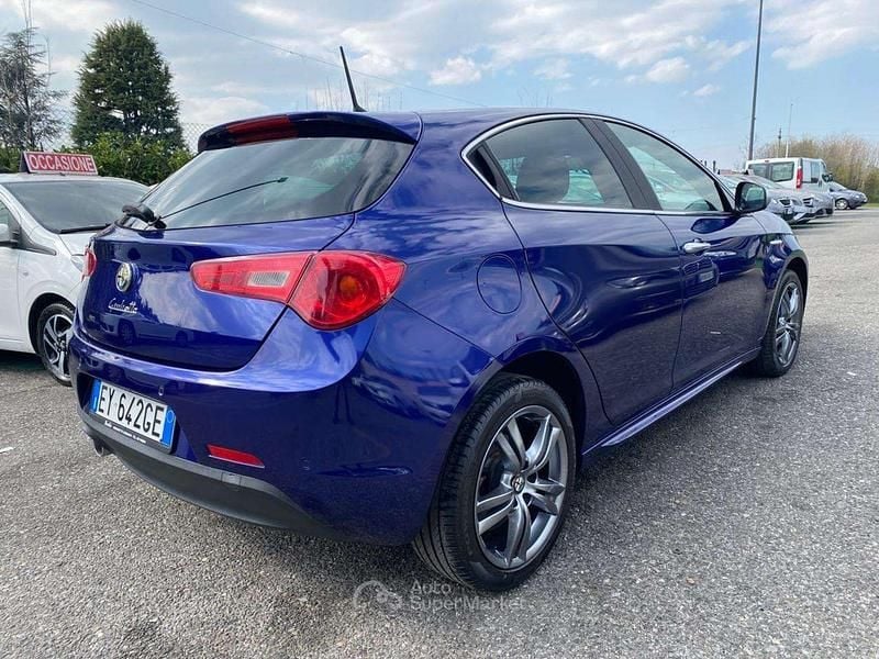 Usata Alfa Romeo Giulietta Exclusive 105 CV (77 kW) 2015 Blu/azzurro Utilitaria