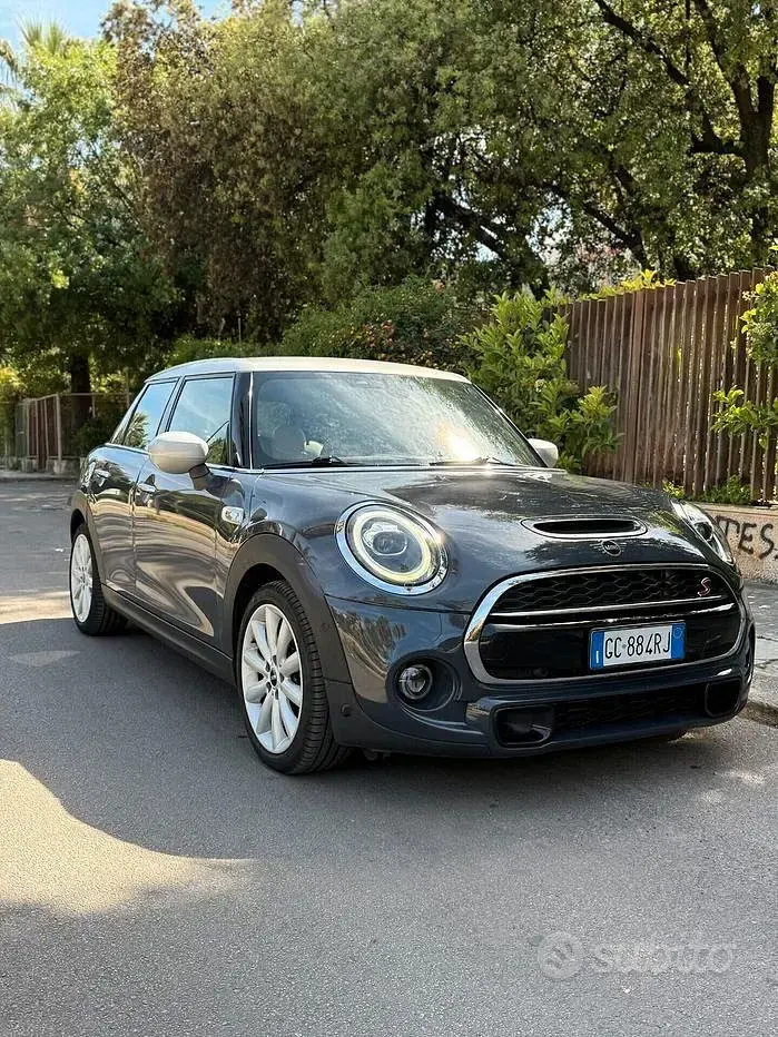 Usata Mini Cooper S 192 CV (141 kW) 2020 Grigio Utilitaria