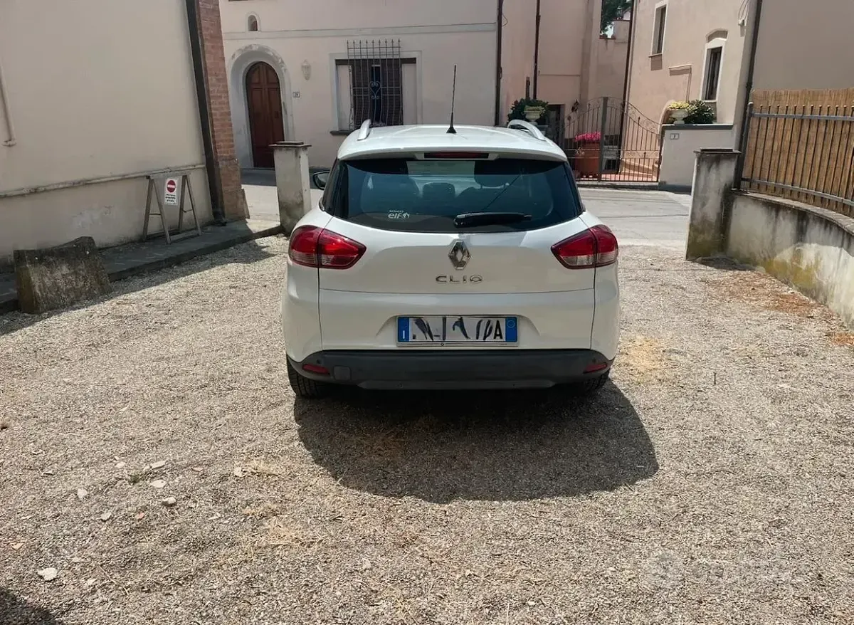 Usata Renault Clio 75 CV (55 kW) 2018 Bianco Station wagon
