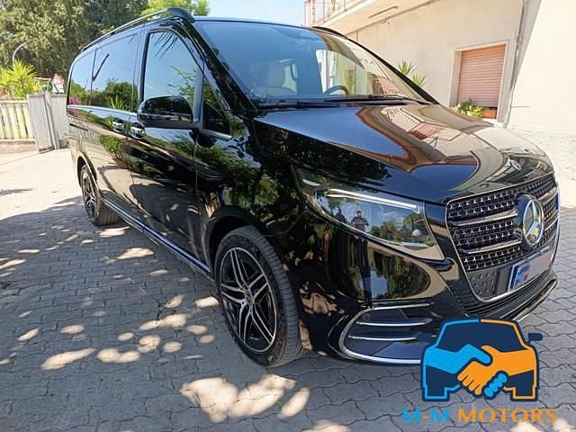 Usata Mercedes V300 Avantgarde 322 CV (236 kW) 2025 Nero Monovolume