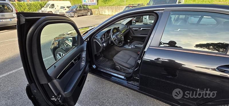 Usata Mercedes C220 177 CV (130 kW) 2012 Nero Berlina