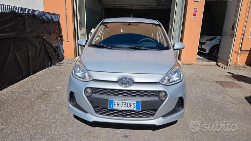 Używany Hyundai i10 69 KM (50 kW) 2017 Szary Hatchback