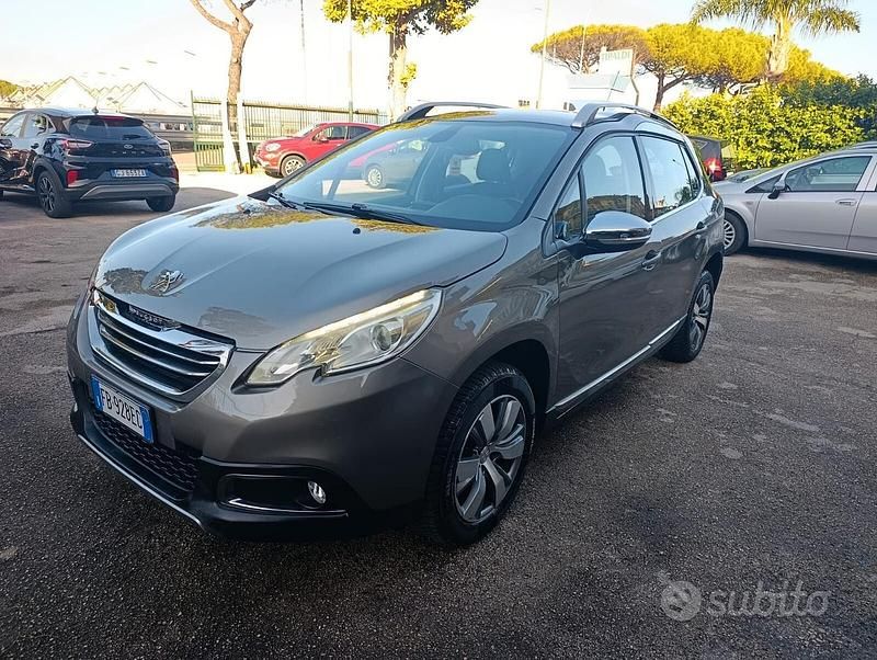 Usata Peugeot 2008 Allure 99 CV (72 kW) 2015 Grigio SUV