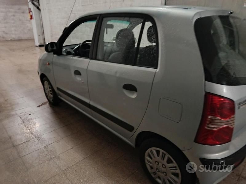 Usata Hyundai Atos 59 CV (43 kW) 2008 Grigio Utilitaria