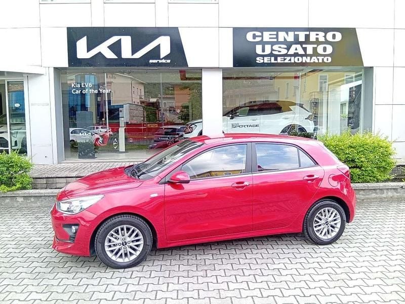 Usata Kia Rio Style 83 CV (61 kW) 2023 Bordeaux Berlina