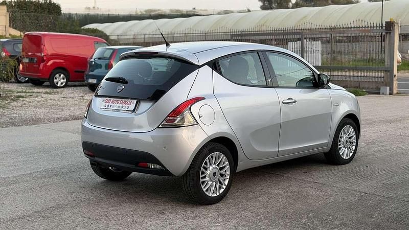 Usata Lancia Ypsilon Gold 95 CV (69 kW) 2015 Other Utilitaria