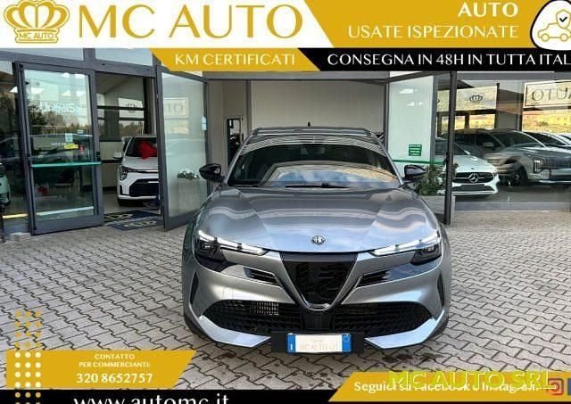Nuova Alfa Romeo GT Junior Edizione Speciale 145 CV (106 kW) 2025 Grigio scuro SUV
