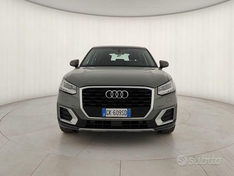 Usata Audi Q2 Admired 150 CV (110 kW) 2020 Grigio SUV