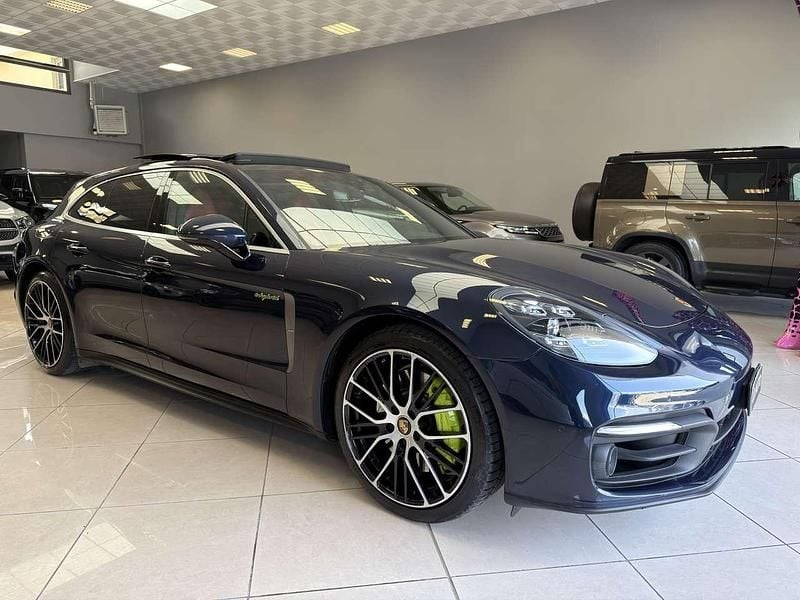 Usata Porsche Panamera 4 E-Hybrid Sport Turismo Platinum Edition 462 CV (339 kW) 2022 Other Station wagon