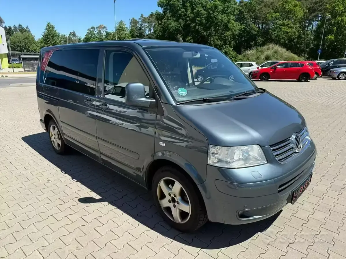 Usata VW Multivan Highline 174 CV (127 kW) 2007 Grigio Monovolume