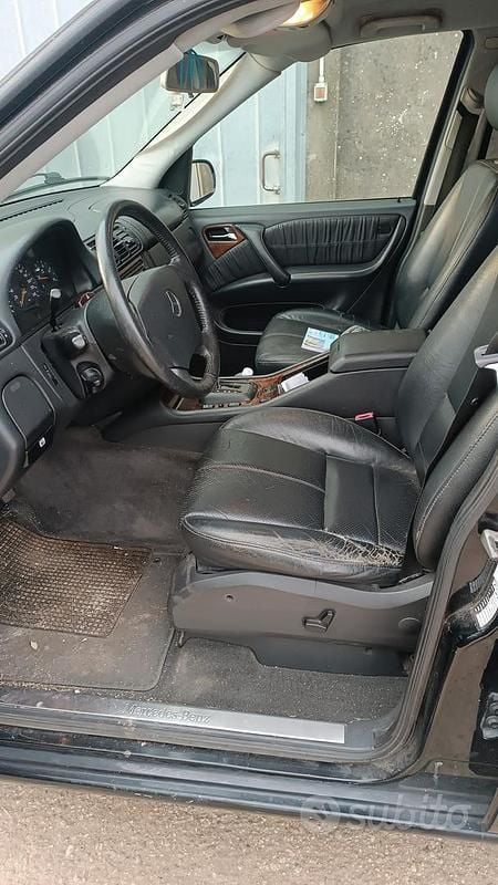 Usata Mercedes ML270 163 CV (119 kW) 2002 SUV