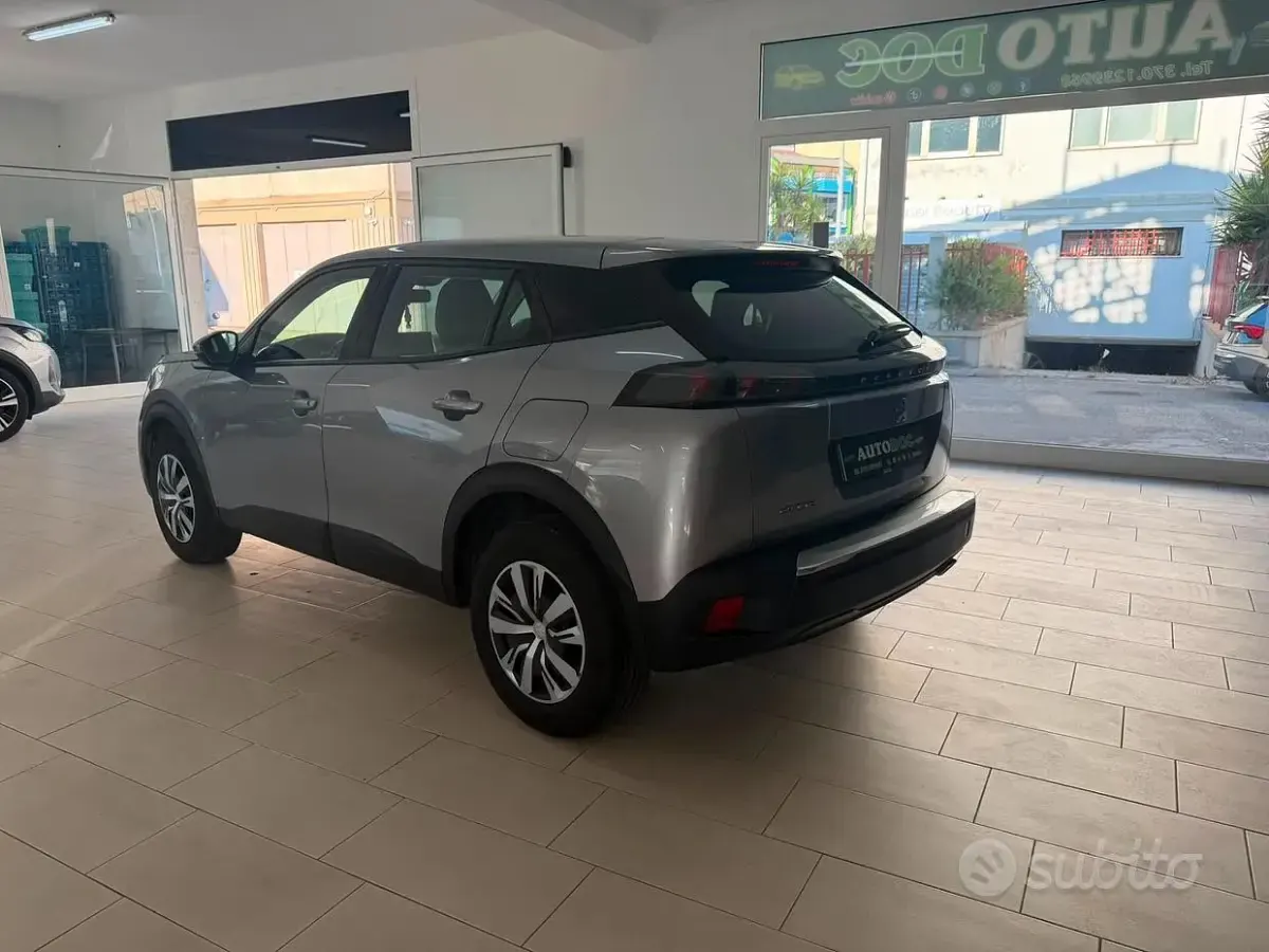 Usata Peugeot 2008 Active 110 CV (80 kW) 2021 Grigio SUV