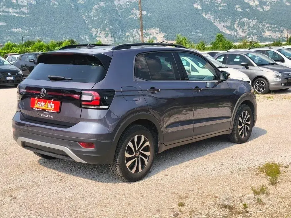 Usata VW T-Cross Life 110 CV (80 kW) 2023 Grigio SUV