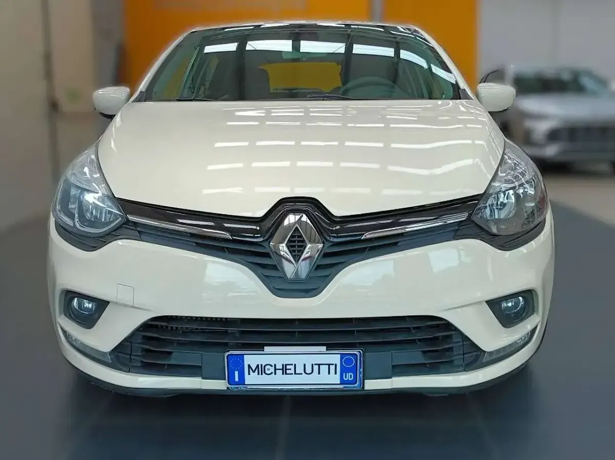 Usata Renault Clio IV Zen 75 CV (55 kW) 2017 Bianco Berlina
