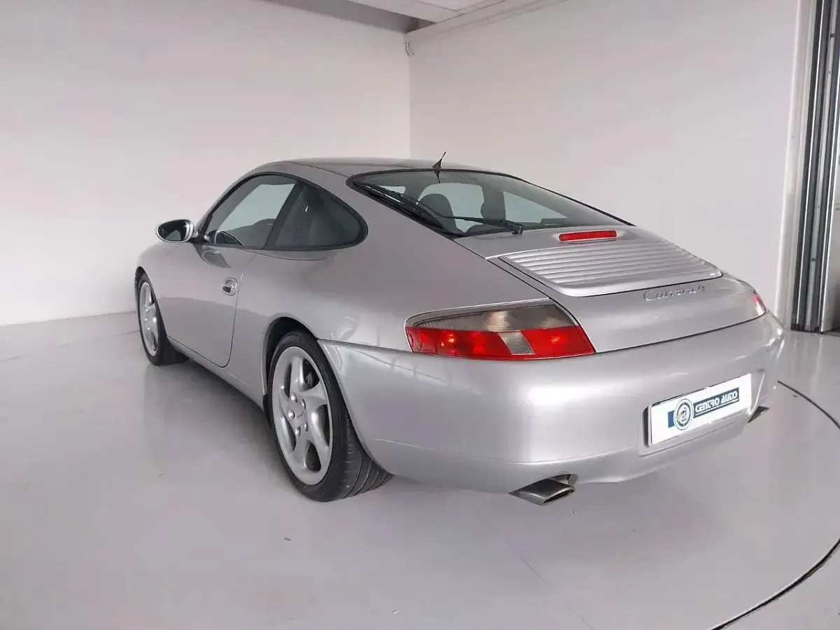 Usata Porsche 911 Carrera 4 300 CV (220 kW) 2000 Argento met. Coupé