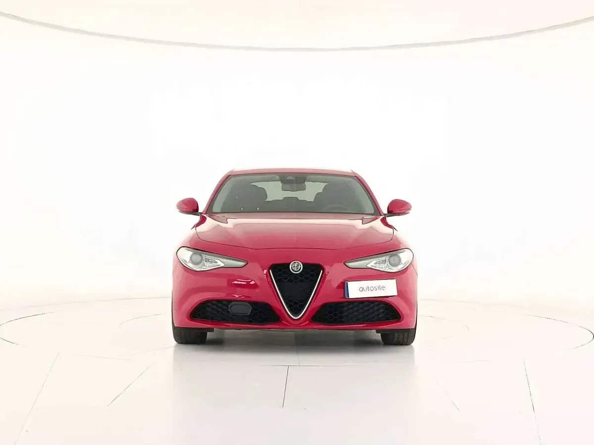 Usata Alfa Romeo Giulia Super 160 CV (117 kW) 2020 Rosso alfa Berlina