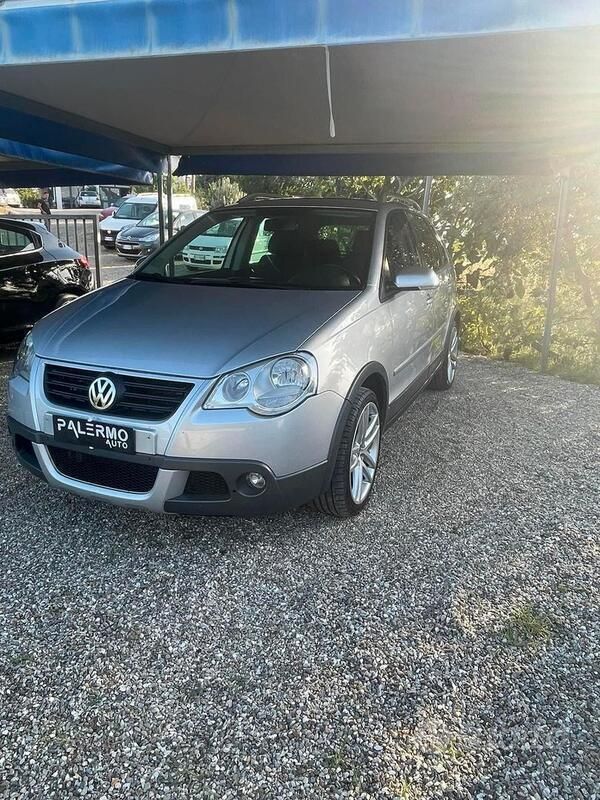 Usata VW Polo Highline 85 CV (62 kW) 2009 Grigio Berlina