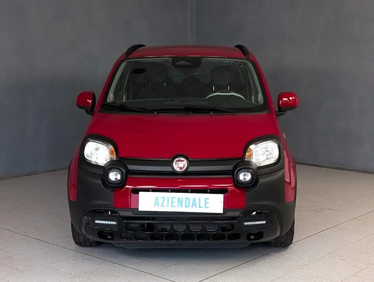 Usata Fiat Panda Cross Cross 69 CV (50 kW) 2024 Rosso Utilitaria
