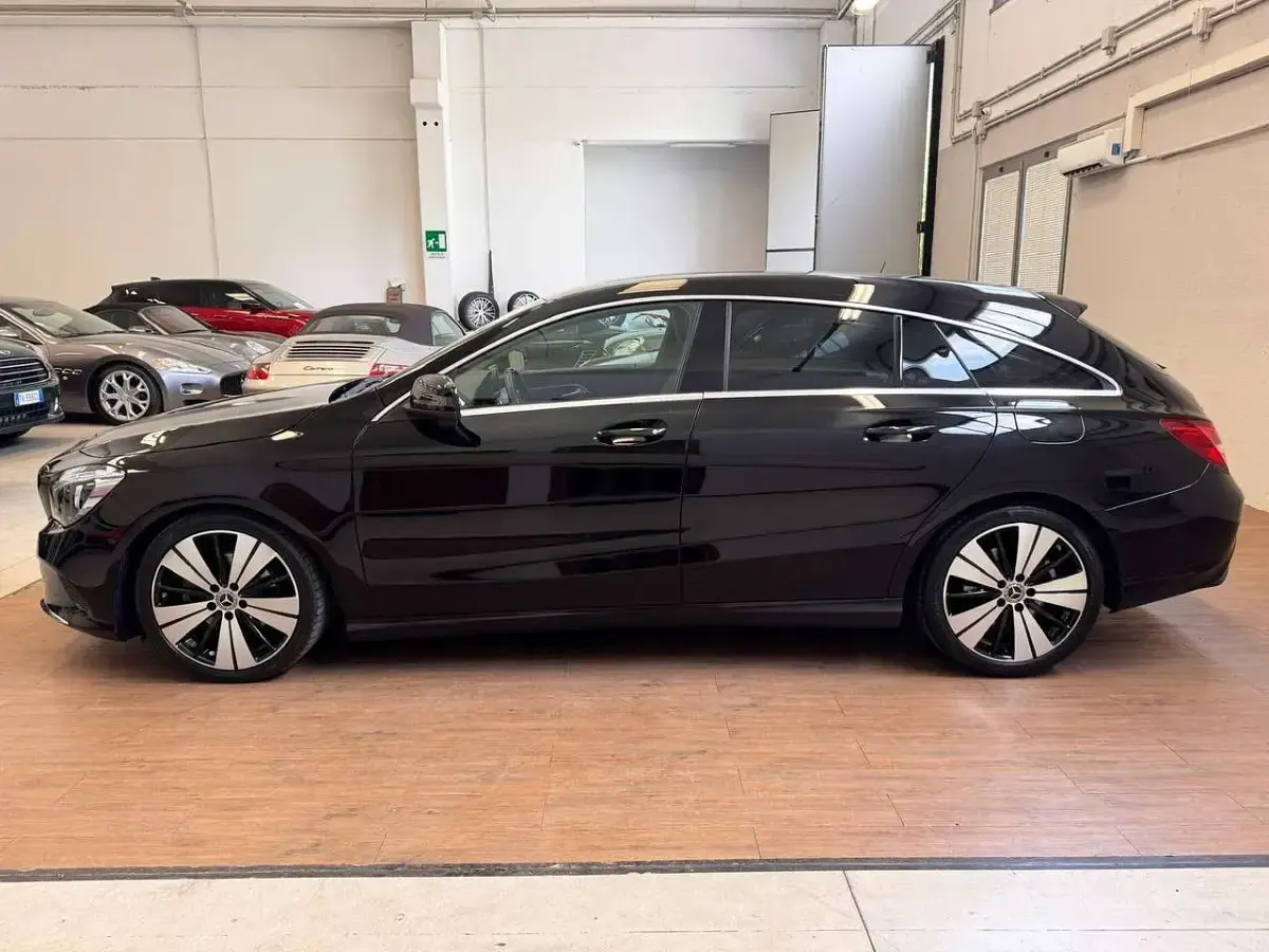 Usata Mercedes CLA200 Shooting Brake 136 CV (100 kW) 2019 Nero Station wagon