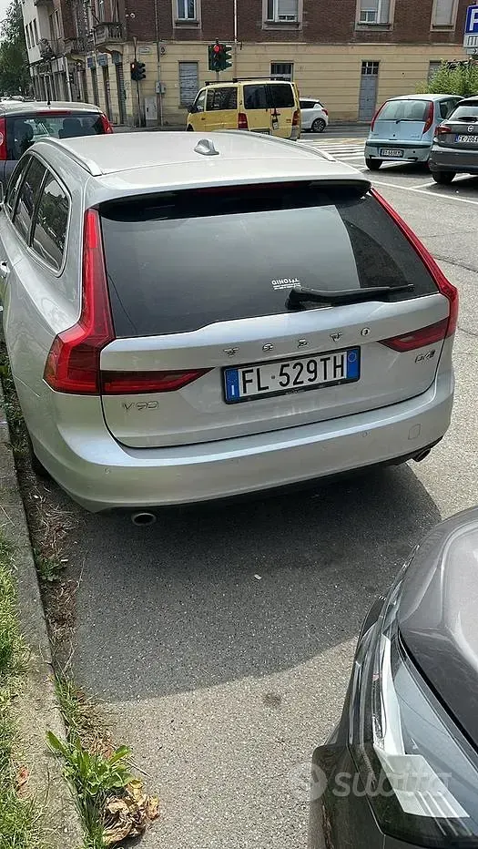 Usata Volvo V90 Momentum 190 CV (139 kW) 2017 Grigio Station wagon