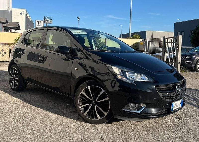 Usata 2025 Opel Corsa Tre volumi | 7699 € (Super prezzo) - Immagine 1/4